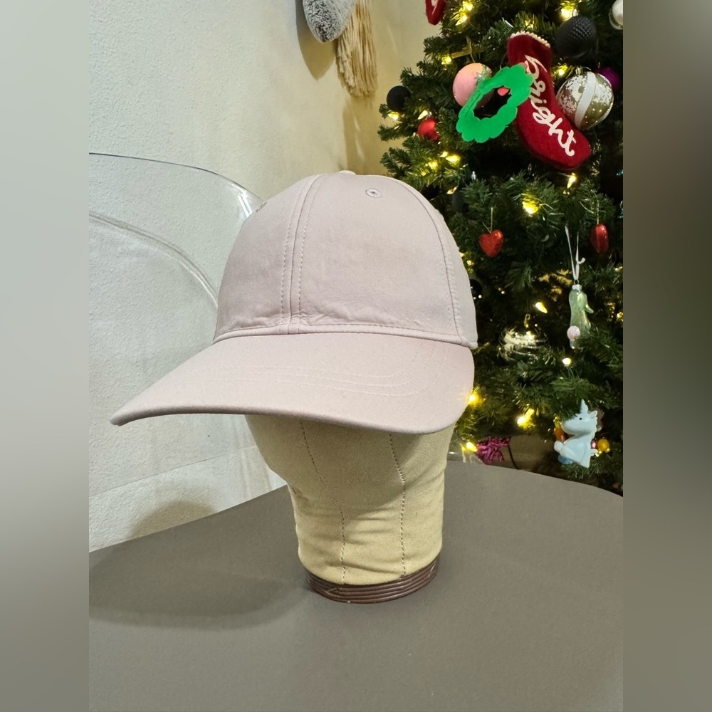 LULULEMON lilac/ pink hat - Picture 2 of 7